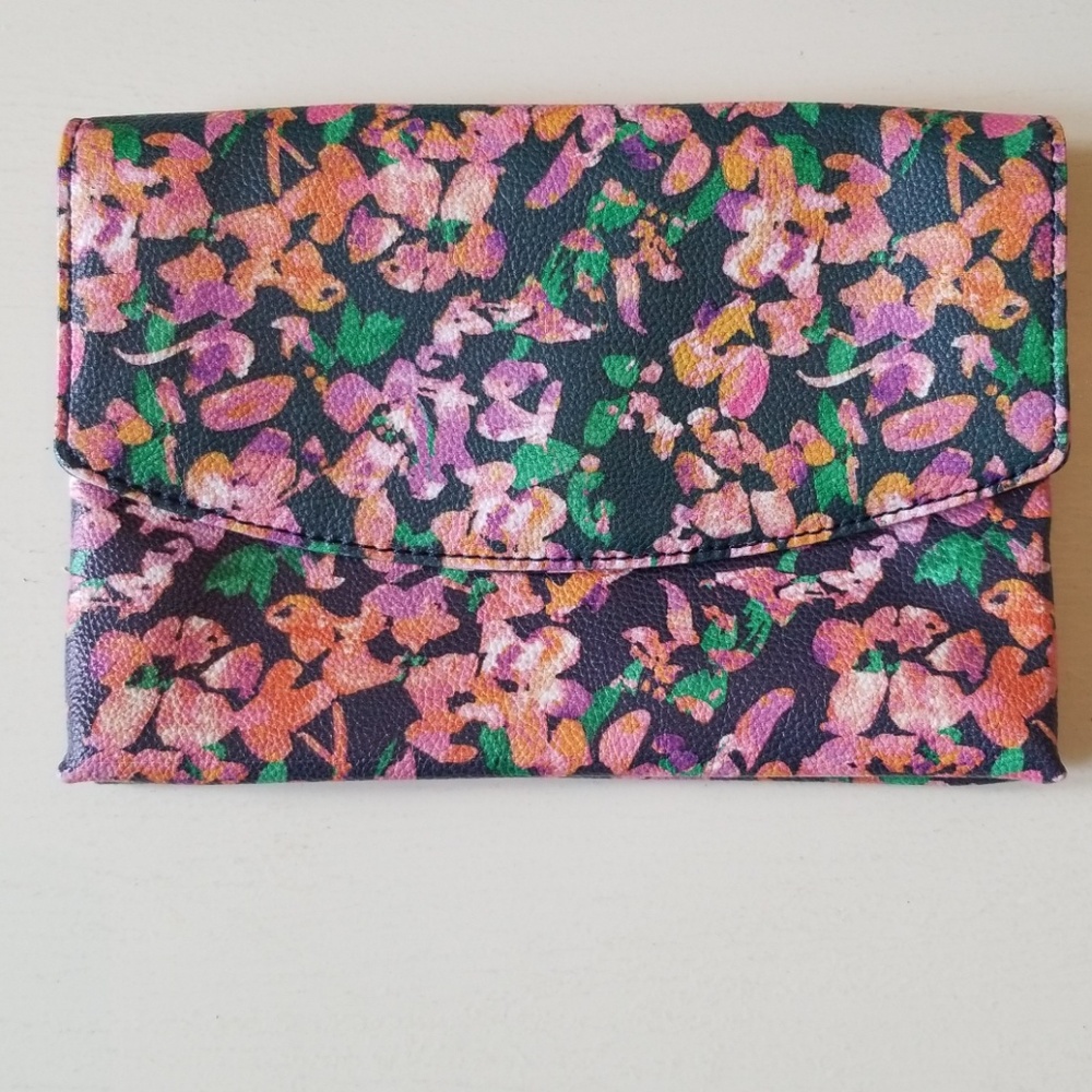 Ann Taylor | Floral Clutch